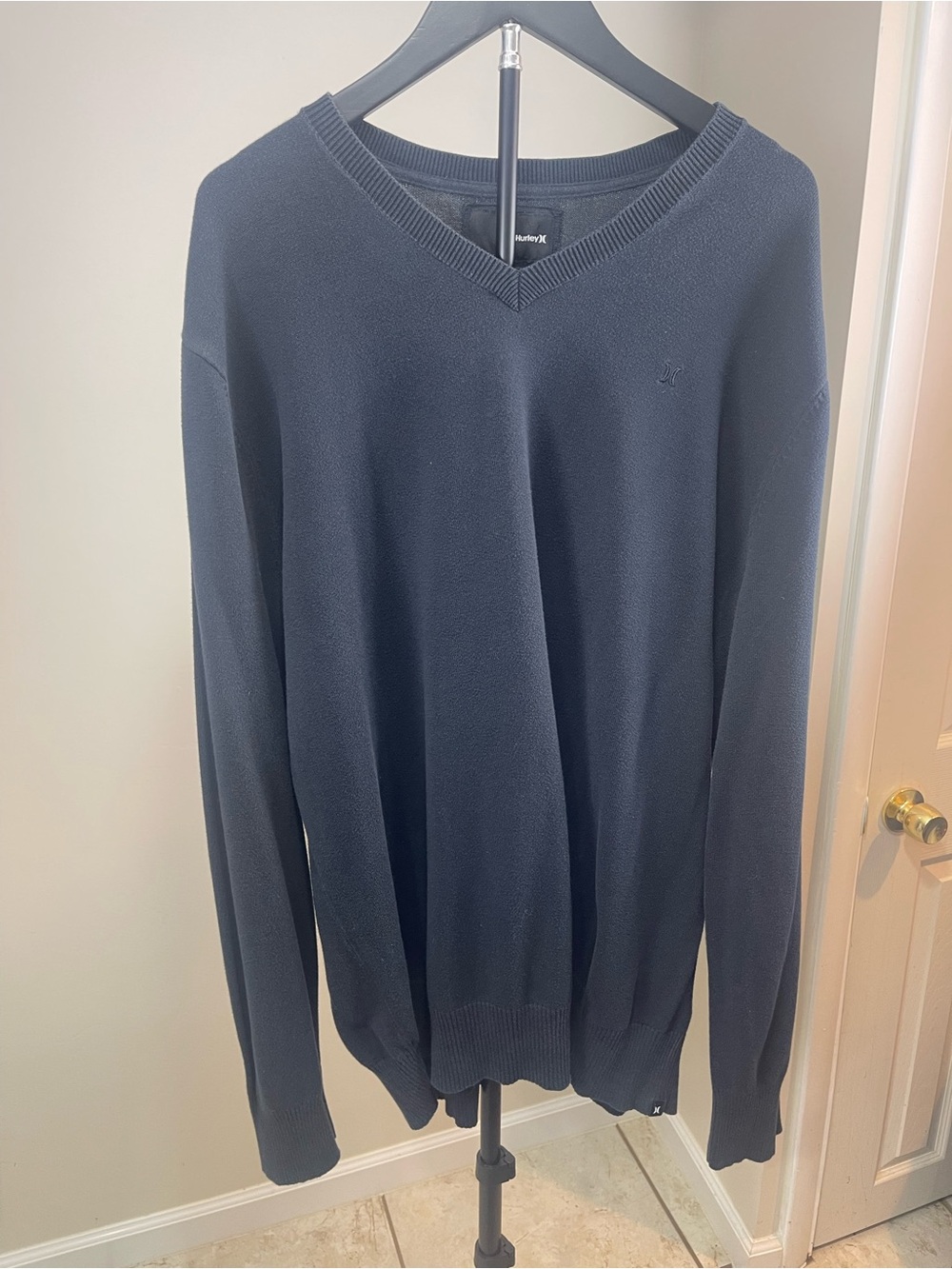 Hurley Men's V-Neck Sweater